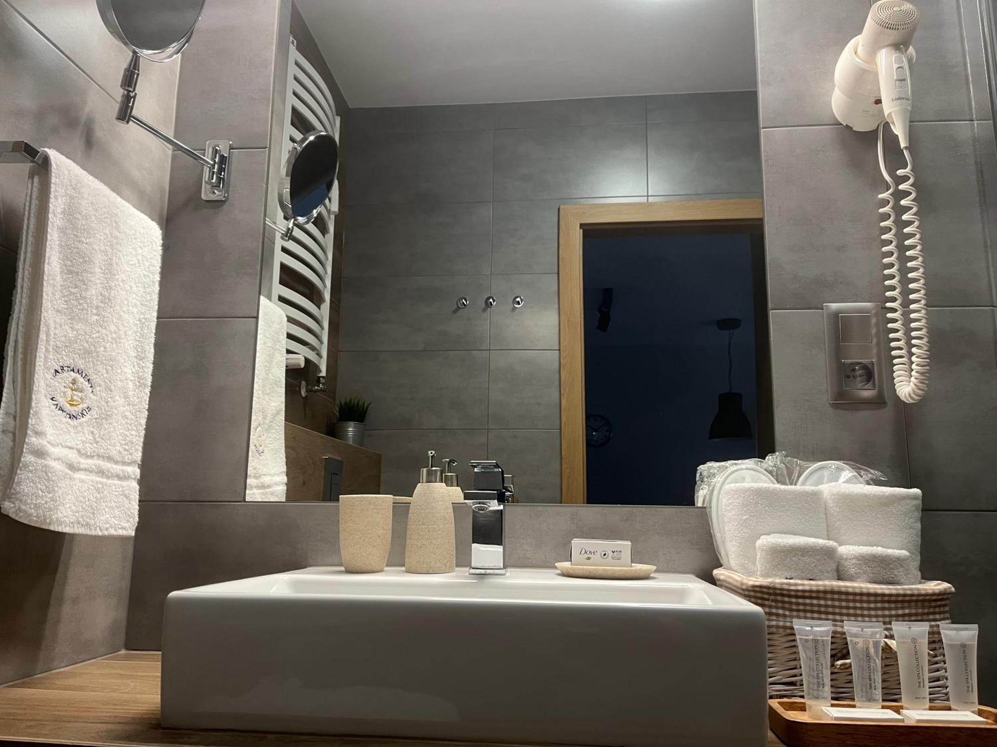 Apartamenty Kapitanskie Blizej Morza كولوبرزيغ المظهر الخارجي الصورة